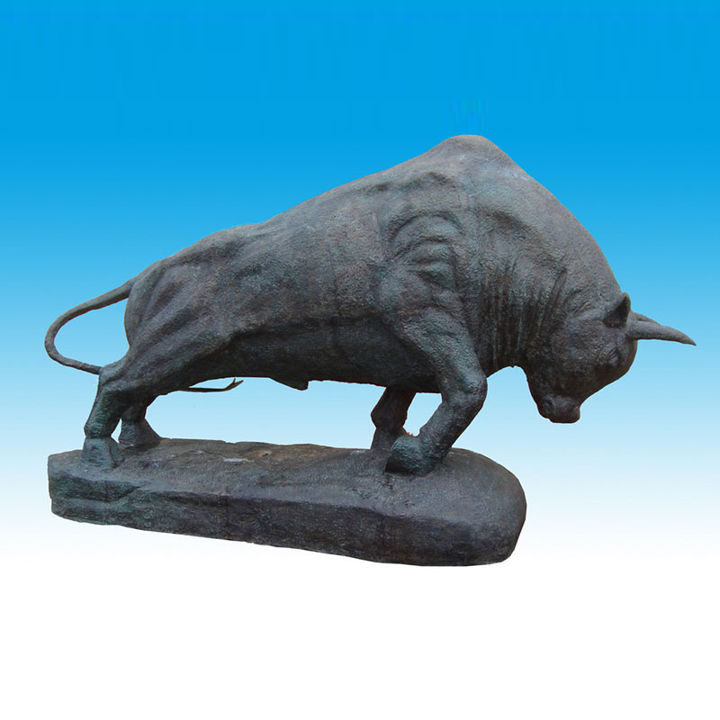 Bronze bull CA-017